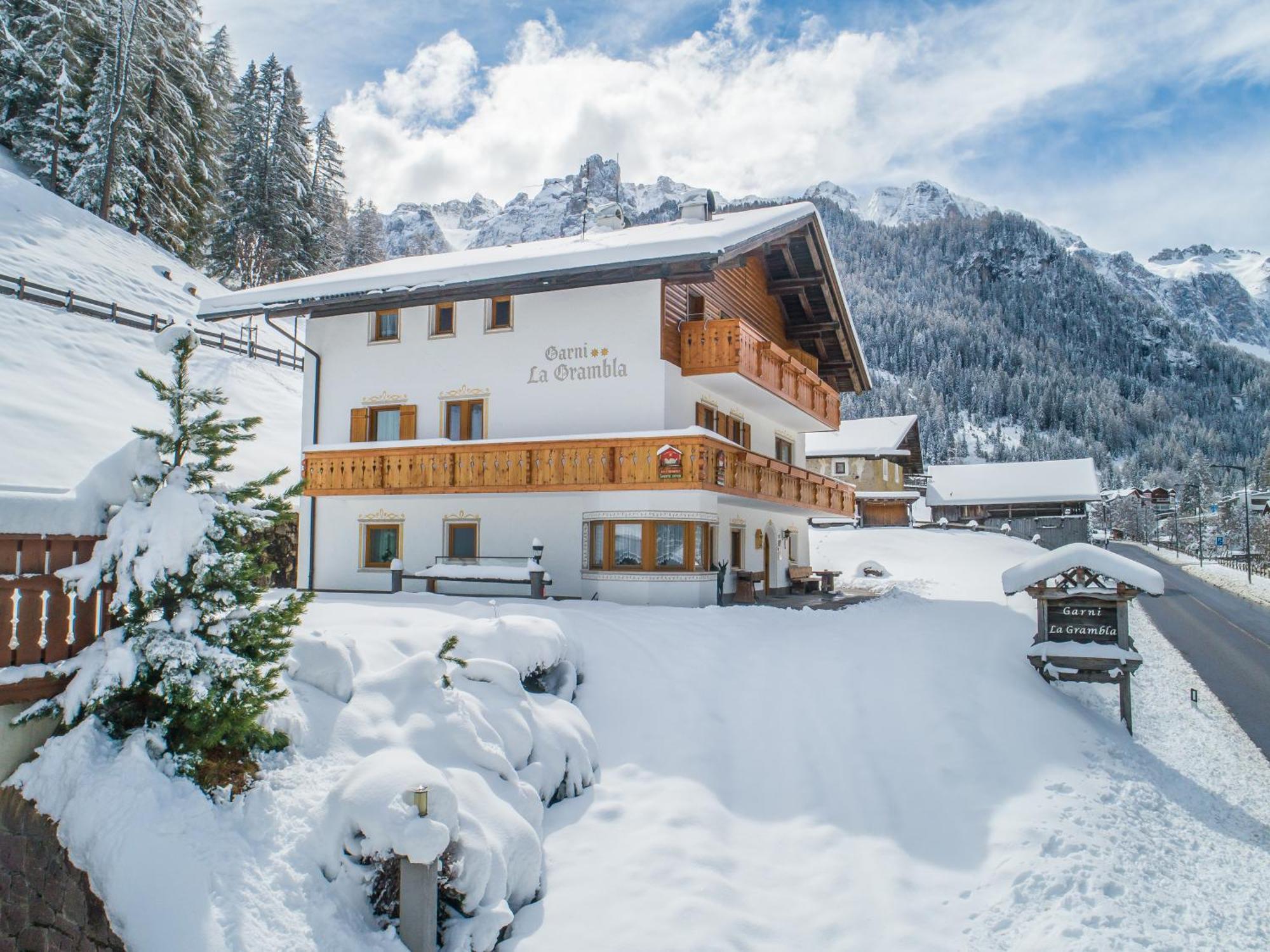 Garni La Grambla Hotel Selva di Val Gardena Exterior photo